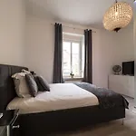 Executive Double With En-suite Centre In R1 3* Luxembourg