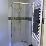 Executive Double With En-suite Centre In R1 Guest house 3*