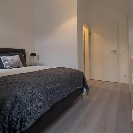 Executive Double With En-suite Centre In R1 3* Luxembourg