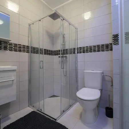 Executive Double With En-suite Centre In R1 Guest house Luxembourg