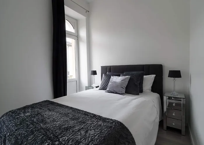 Pensionat Executive Double With En-suite Centre In R1 3*